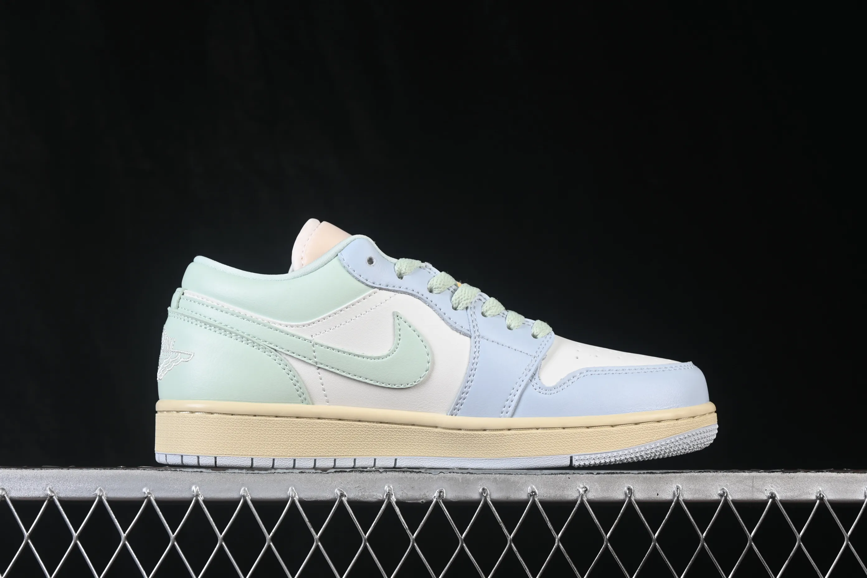 All categories Air Jordan Jordan series basketball shoes Air Jordan 1 Low Air Jordan 1 Low AJ1 Joe 1 light blue color matching low-top cultural casual sneakers DC0774-108